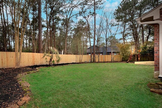 67 W Trillium Circle, The Woodlands, TX 77381