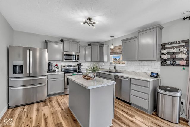 670 Albermarle Drive, Pittsboro, IN 46167