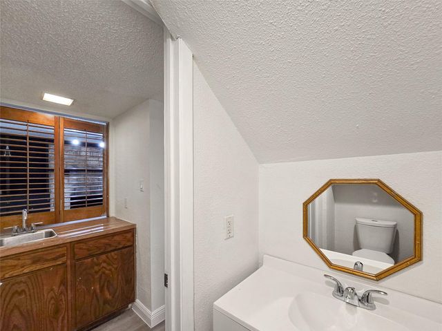 8418 Fathom CIR 103, Austin, TX 78750