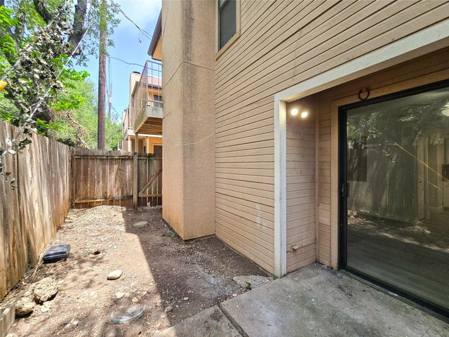 8418 Fathom CIR 103, Austin, TX 78750
