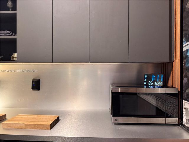 736 13th Street 207, Miami Beach, FL 33139