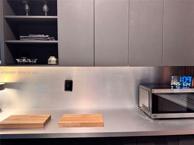 736 13th Street 207, Miami Beach, FL 33139