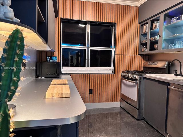 736 13th Street 207, Miami Beach, FL 33139