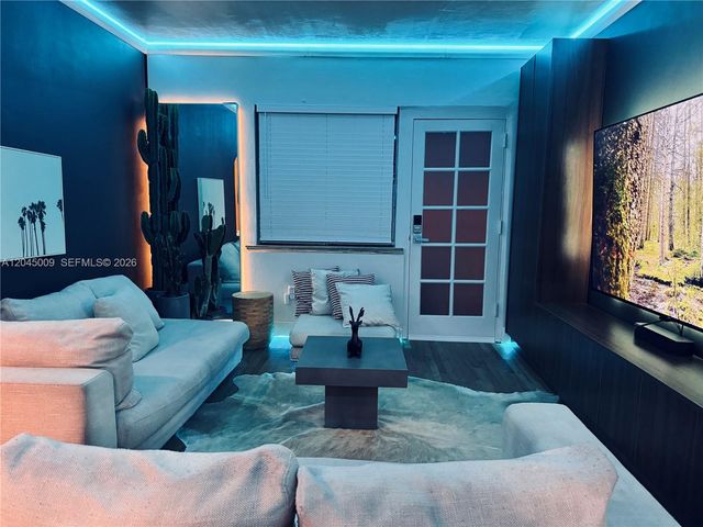 736 13th Street 207, Miami Beach, FL 33139