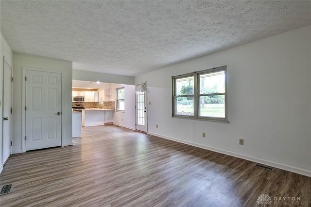 120 Clearview Drive, Springboro, OH 45066