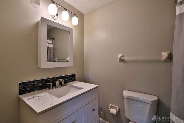 120 Clearview Drive, Springboro, OH 45066