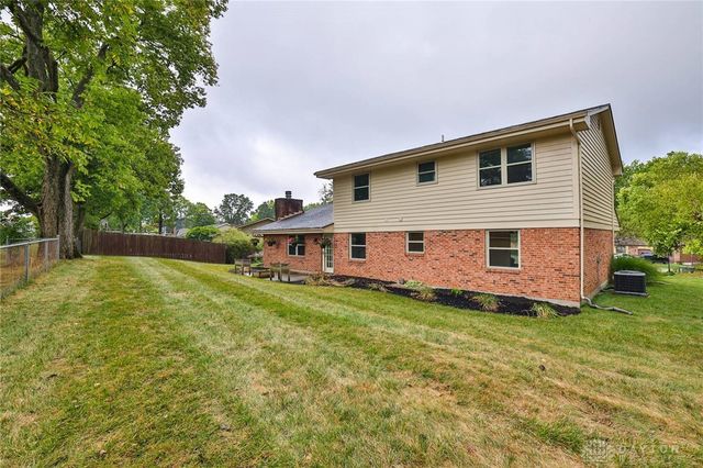 120 Clearview Drive, Springboro, OH 45066