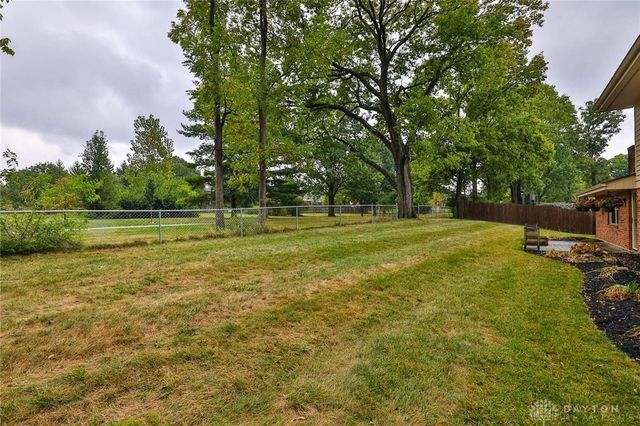 120 Clearview Drive, Springboro, OH 45066