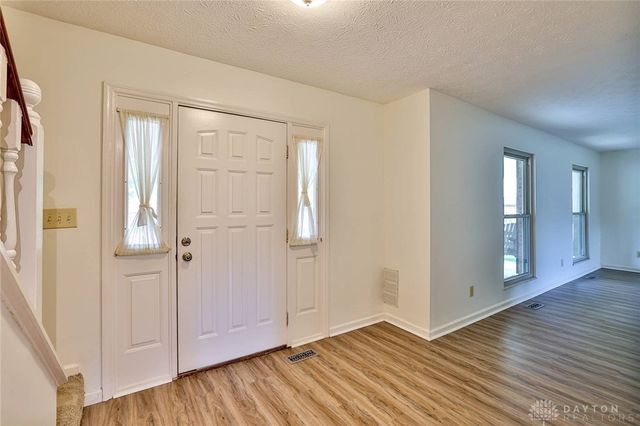 120 Clearview Drive, Springboro, OH 45066