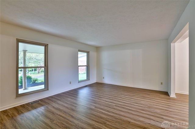 120 Clearview Drive, Springboro, OH 45066