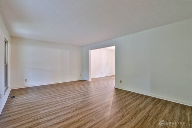 120 Clearview Drive, Springboro, OH 45066
