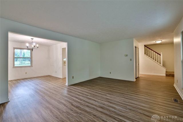 120 Clearview Drive, Springboro, OH 45066