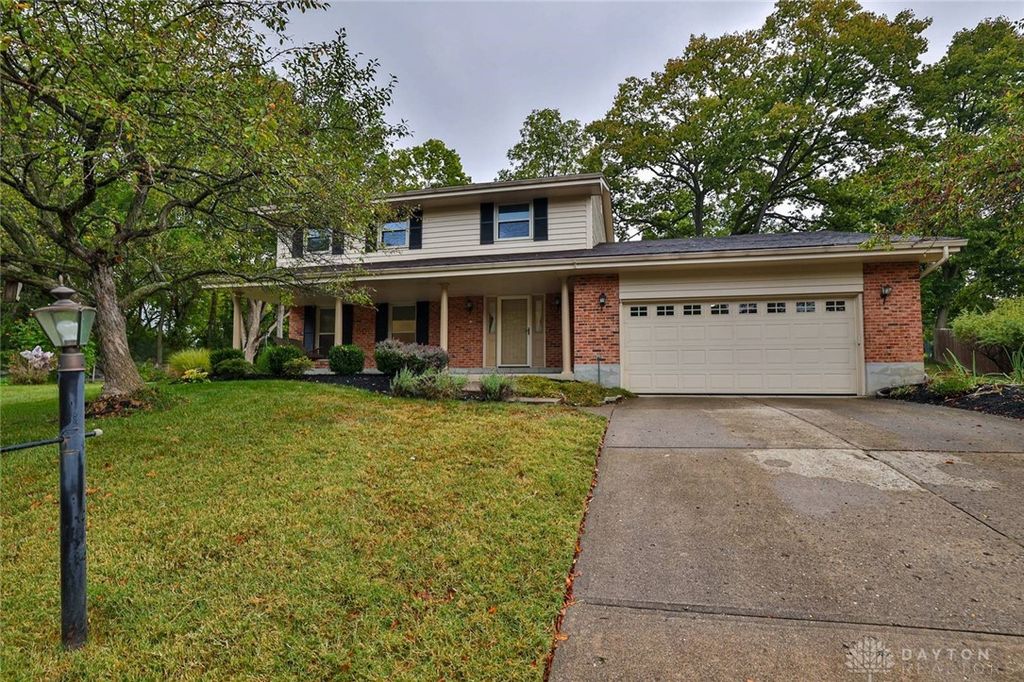 120 Clearview Drive, Springboro, OH 45066