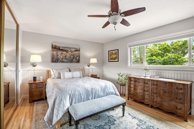 1361 Sirah Ct, Ukiah, CA 95482