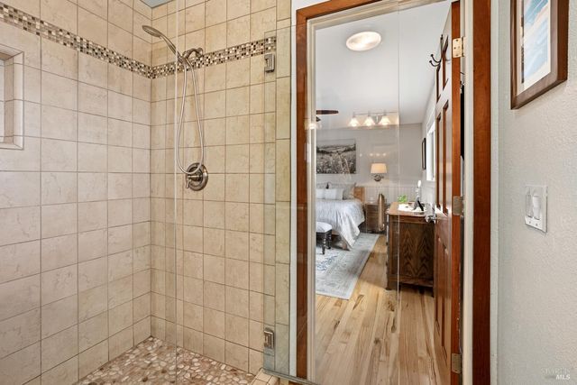 1361 Sirah Ct, Ukiah, CA 95482