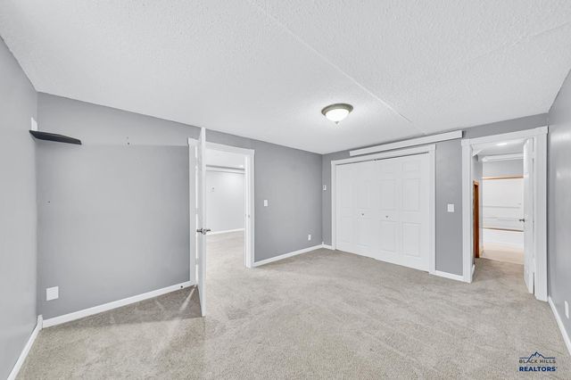 1648 MINUTEMAN DR, Rapid City, SD 57701