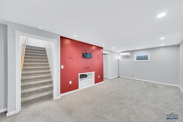 1648 MINUTEMAN DR, Rapid City, SD 57701