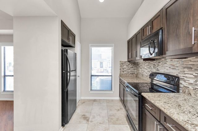 4144 Greystone Way 703, Sugar Land, TX 77479