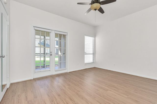 4144 Greystone Way 703, Sugar Land, TX 77479