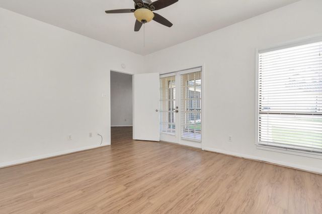 4144 Greystone Way 703, Sugar Land, TX 77479