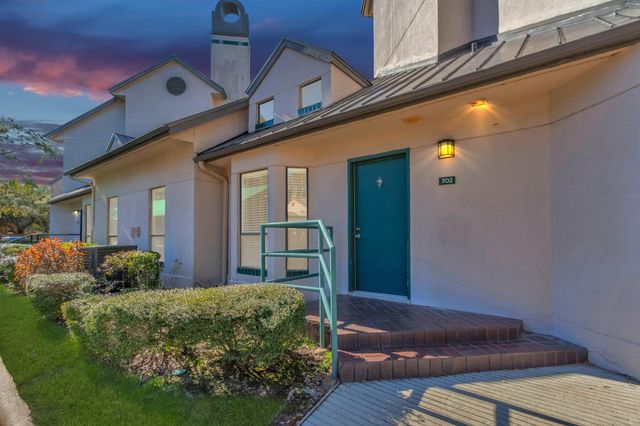 4144 Greystone Way 703, Sugar Land, TX 77479