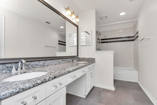 4144 Greystone Way 703, Sugar Land, TX 77479