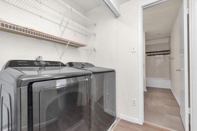 4144 Greystone Way 703, Sugar Land, TX 77479