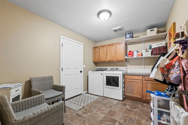 810 Cody Street SE, Rainier, WA 98576