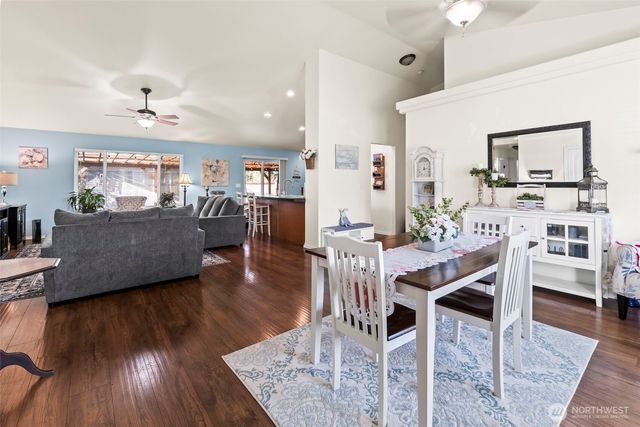 810 Cody Street SE, Rainier, WA 98576