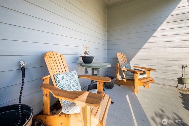 810 Cody Street SE, Rainier, WA 98576