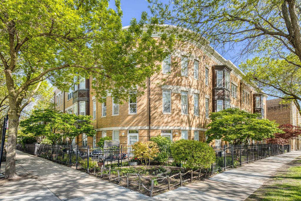 2477 W Montrose Avenue, Chicago, IL 60618 — exterior