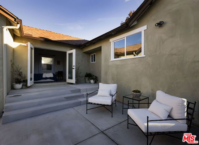 1411 Armadale Avenue, Los Angeles, CA 90042