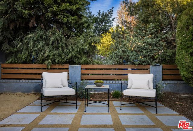 1411 Armadale Avenue, Los Angeles, CA 90042