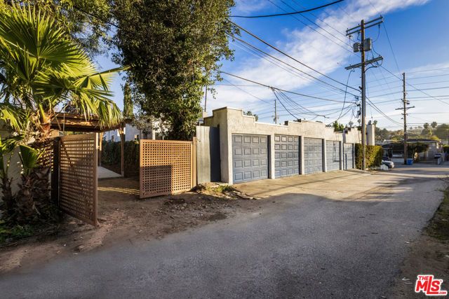 1411 Armadale Avenue, Los Angeles, CA 90042