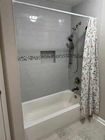 15815 Whipple Tree Drive, Houston, TX 77070