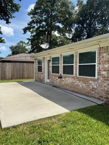 15815 Whipple Tree Drive, Houston, TX 77070