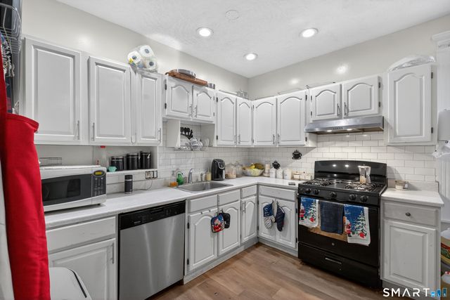 361 Ridgefield Avenue 1, Bridgeport, CT 06610