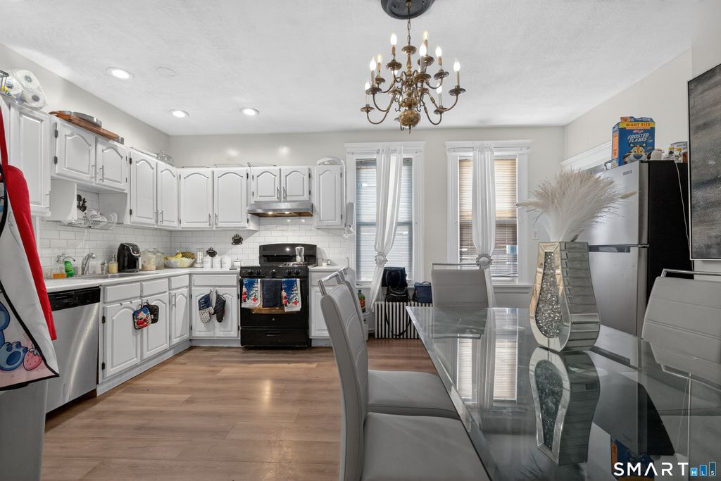 361 Ridgefield Avenue 1, Bridgeport, CT 06610