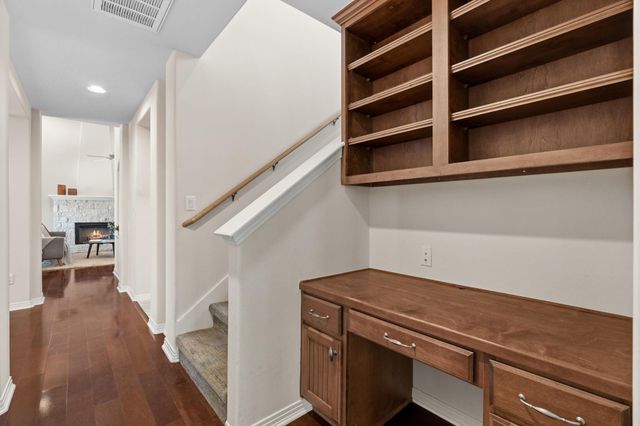 8917 Old Lampasas TRL 8, Austin, TX 78750