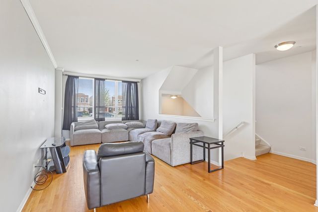 5241 W Galewood Avenue, Chicago, IL 60639