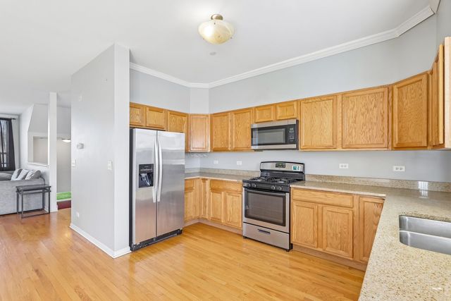 5241 W Galewood Avenue, Chicago, IL 60639