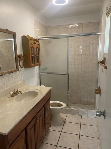 8341 NW 25th St, Sunrise, FL 33322