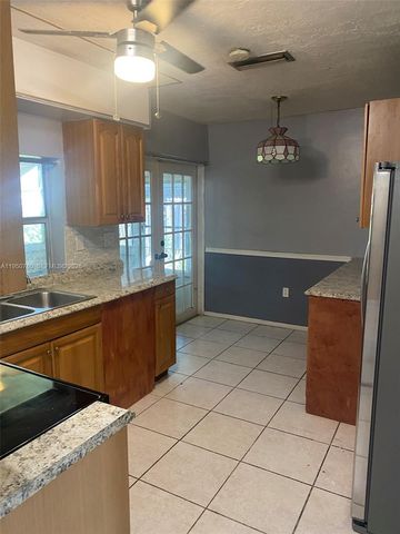 8341 NW 25th St, Sunrise, FL 33322