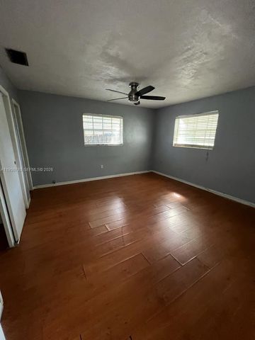 8341 NW 25th St, Sunrise, FL 33322