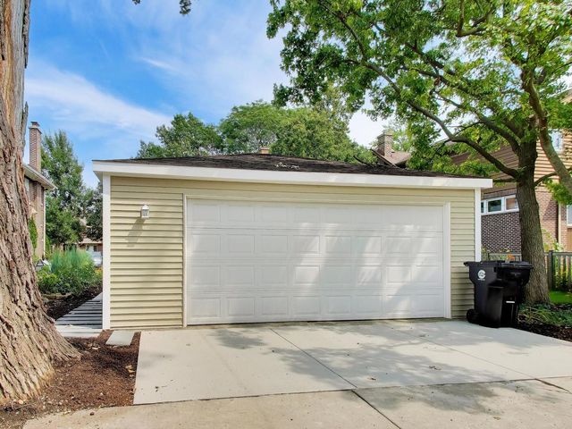 310 S Delphia Avenue, Park Ridge, IL 60068