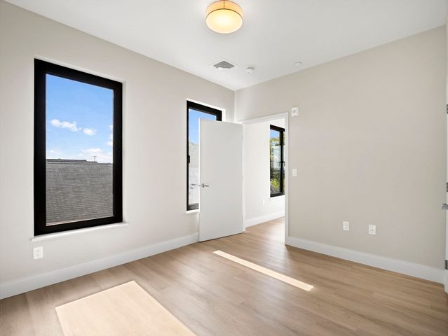 249 Corey Rd 401, Boston, MA 02135