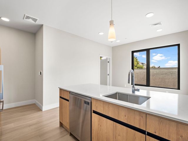 249 Corey Rd 401, Boston, MA 02135