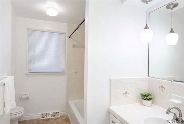 263 Fruitwood Terrace, Amherst, NY 14221