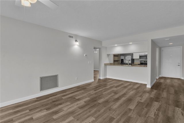 22 Plantation Drive 106, Vero Beach, FL 32966