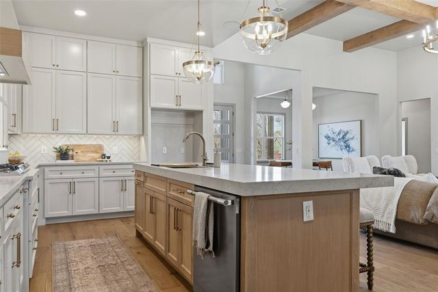 7901 Stagecoach Circle, Arcadia, OK 73007